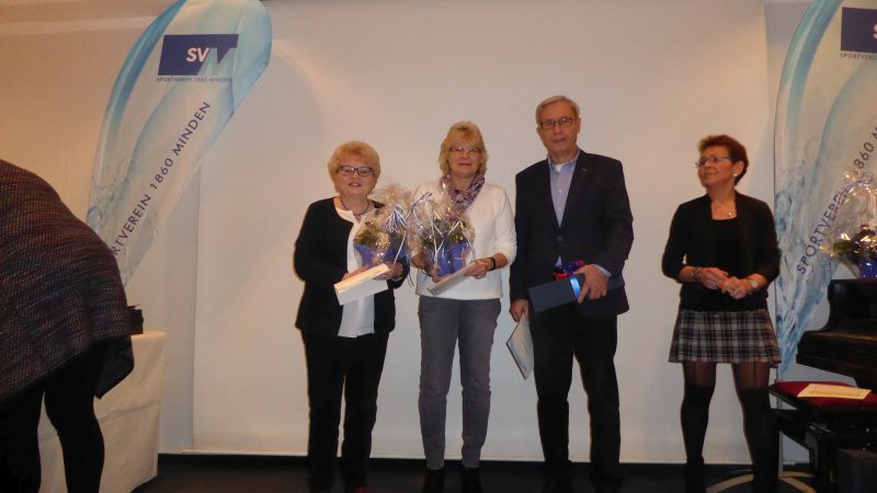 Karin Scheibe und Sigrid Rommelmann für 40 Jahre Mitgliedschaft
