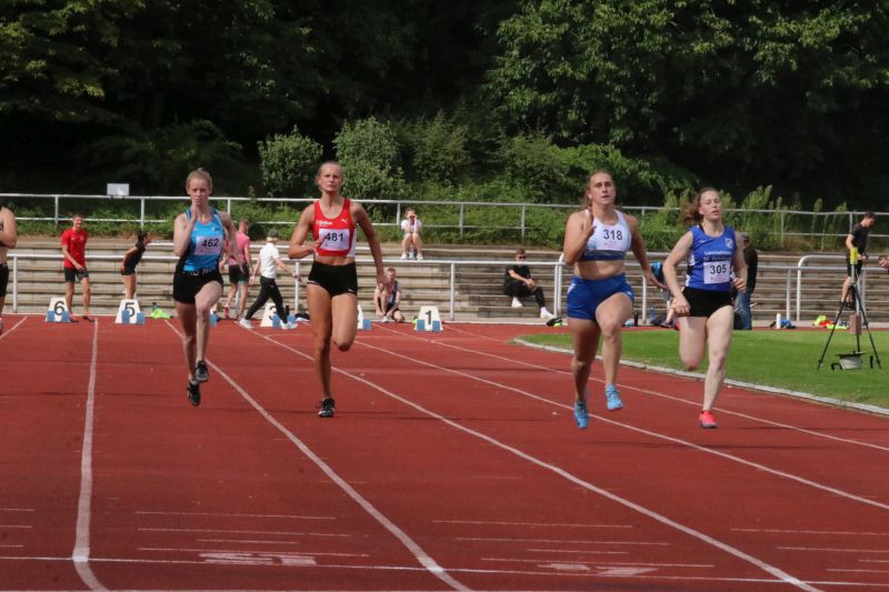 100 Meter Sprint      (Foto Thomas  Kuehlmann)