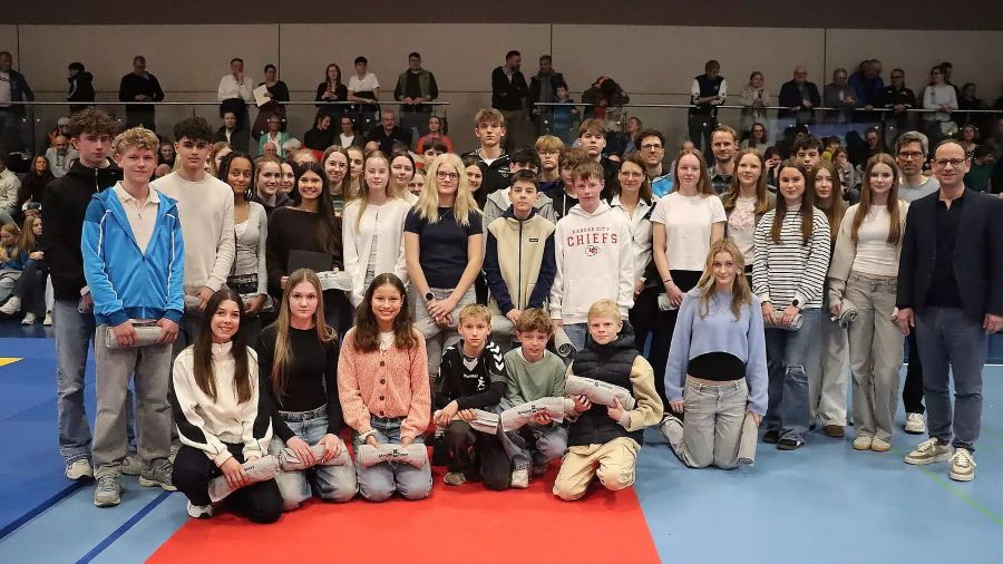 260311 1407 876414679